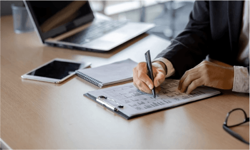 Smooth transaction tracking aligned with UAE processes